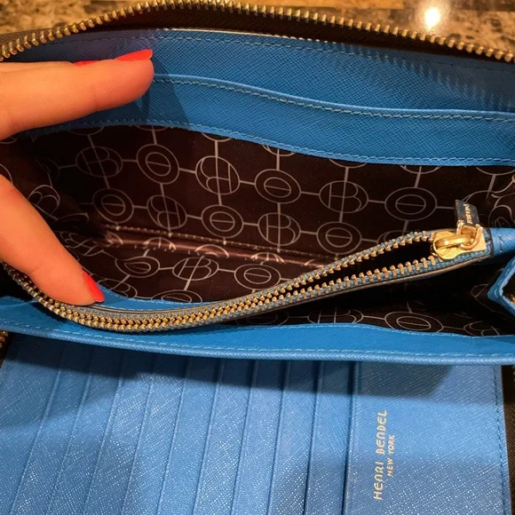 Henri Bendel x James Goldcrown Limited Edition Wallet - Picture 13 of 16